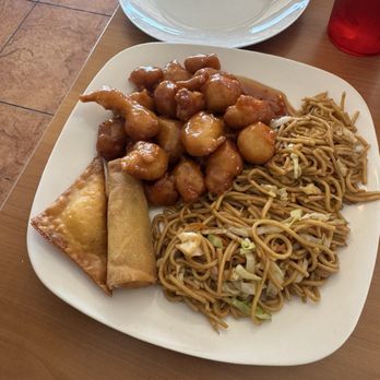 Lucky Bao - Orange chicken lunch with noodles - Dim Sum Near Me - Goodyear, Arizona Lucky Bao - Orange chicken lunch with noodles - Dim Sum Near Me - Goodyear, Arizona