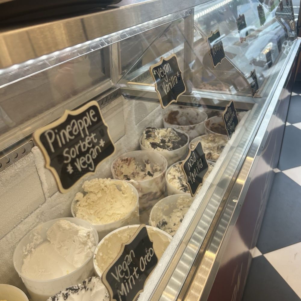 Coyle's Homemade - Ice Cream & Frozen Yogurt Near Me - Lindenhurst, New York