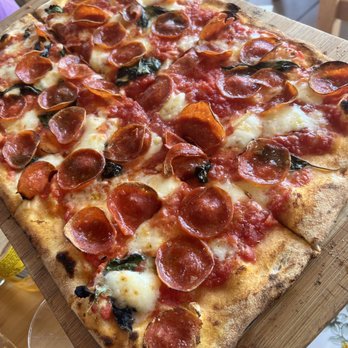 Naples Street Food - Pepperoni Pizza 17" (8 slices) - Pizza Near Me - Oceanside, New York