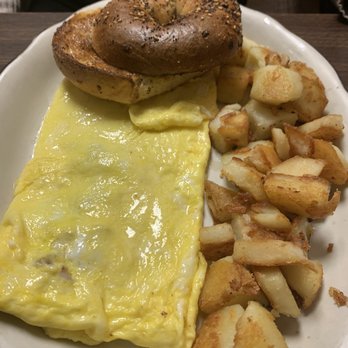Delhi Diner - Bacon & Cheese Omelette !! - Diners Near Me - Delhi, New York