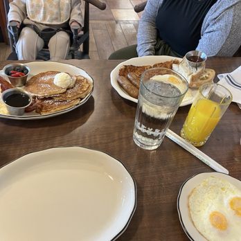 Sunny Side Cafe - Breakfast & Brunch Near Me - Seal Beach, California