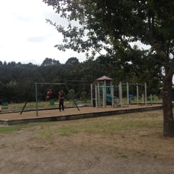 Albany Skatepark - Playground directly next to Skatepark