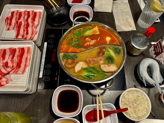 Shin-Sen-Gumi Shabu-Shabu by null