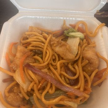 Red Chilli - 58. Chicken Chow Mein - Chinese Near Me - Redlands, California Red Chilli - 58. Chicken Chow Mein - Chinese Near Me - Redlands, California