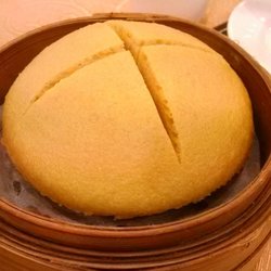 嘉韻酒樓 - Sponge cake: excellent