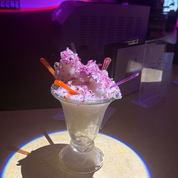 Right Hand - Cocktail Bars Near Me - Miami, Florida Right Hand - Cocktail Bars Near Me - Miami, Florida