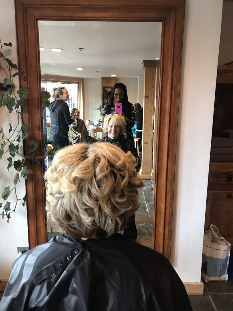 LIZZIE’S BEAUTY SHOP Updated September 2024 17 Photos 1485