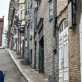 Bar Ste-Angèle - Cocktail Bars Near Me - Quebec City, Quebec