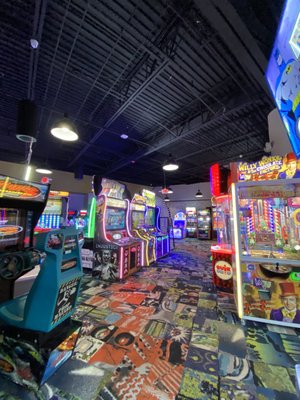 District Eat & Play by null