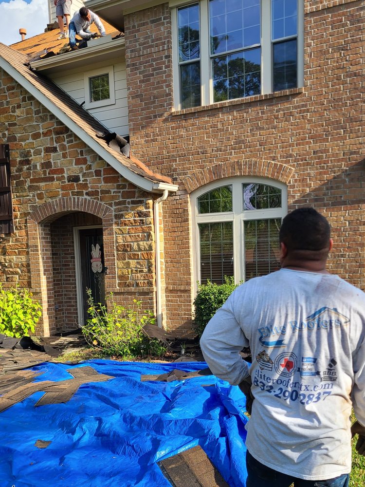 Slide of Elite Roofers