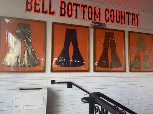 Lainey Wilson's Bell Bottoms Up by null