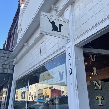 The Cat's Meow - Storefront with playful black cat - Antiques Near Me - Winnemucca, Nevada The Cat's Meow - Storefront with playful black cat - Antiques Near Me - Winnemucca, Nevada