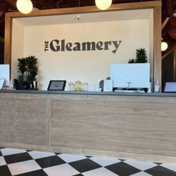 The Gleamery - Reception