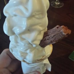 Highlight of our evening was a 99 in a cone for dessert!