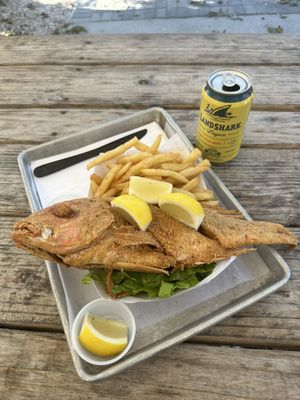 Big Ray's Fish Camp by null