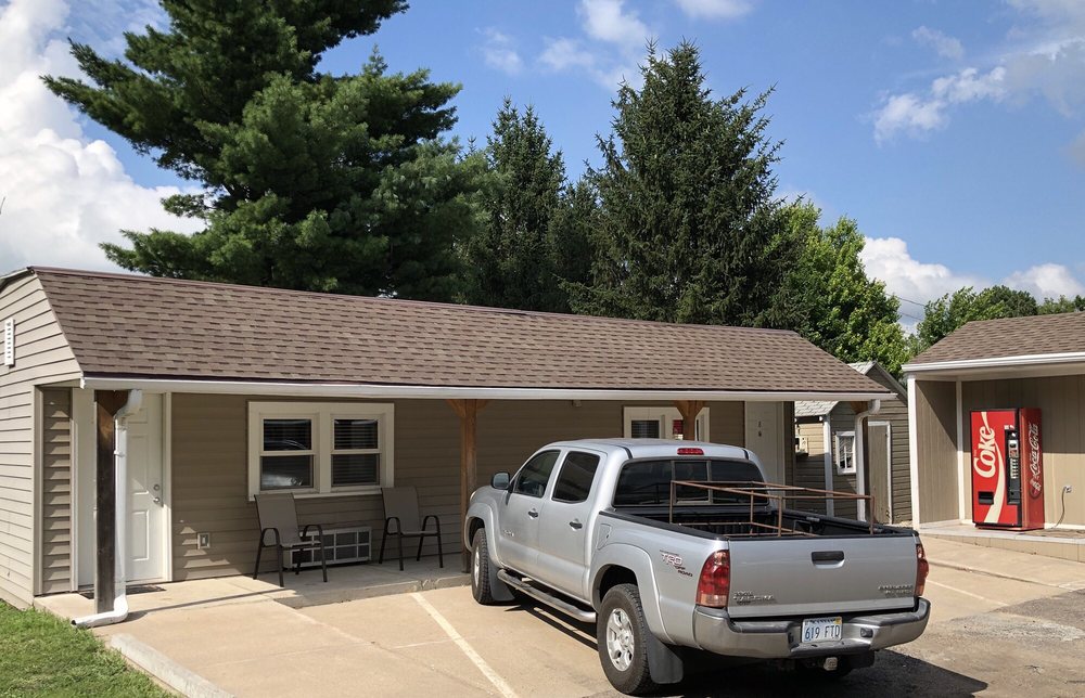 DELUXE MOTEL Updated August 2024 12 Photos & 15 Reviews 101 J St