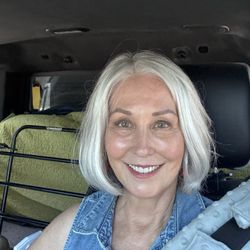 Hollywood Wigs of Fresno - My new wig