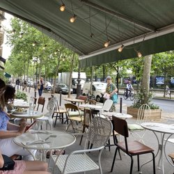 13 au Jardin - More patio views - btw, smokers must sit on the other side of the sidewalk!