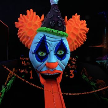 Monster Mini Golf & Laser Tag - Creepy clown for hole 18. - Mini Golf Near Me - Round Rock, Texas Monster Mini Golf & Laser Tag - Creepy clown for hole 18. - Mini Golf Near Me - Round Rock, Texas