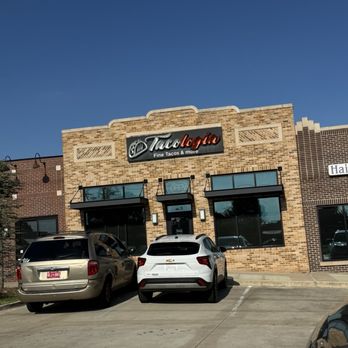 Tacologia - Restaurant - Tacos Near Me - Moore, Oklahoma Tacologia - Restaurant - Tacos Near Me - Moore, Oklahoma