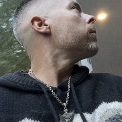 Chop It Up Barbershop - Hair fade / beard