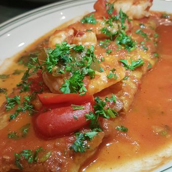 La Carreta - Fish and shrimp combo - Cuban Near Me - Miami, Florida