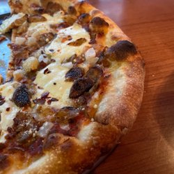 NYPD Pizzeria - Specialty Sausage pizza