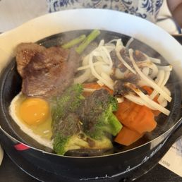 Sizzling Plate: Black Pepper Steak Sizzling Plate: Black Pepper Steak