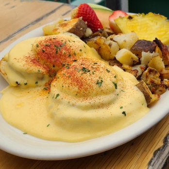 Blue Sky Bistro - Eggs benedict - Seafood Near Me - Morro Bay, California