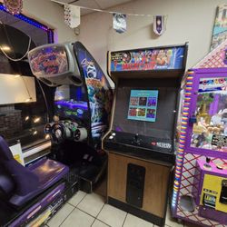 Nunzio’s - Arcade games by entrance
