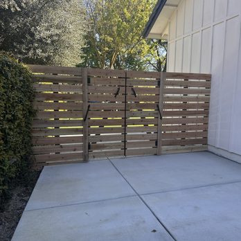 Ergeon - Side of the house leading to driveway with double wide opening, 2 door gate. - Fences & Gates Near Me - Stockton, California