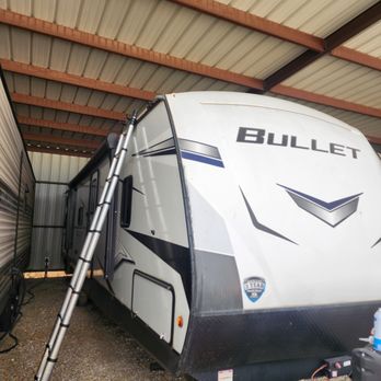 Camping World - Lewisville - RV Dealers Near Me - Lewisville, Texas