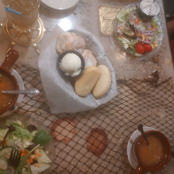 Blackbeard's Inn - This is the salad,soup,bread,drink and cinnamon rolls - Seafood Near Me - New Smyrna Beach, Florida Blackbeard's Inn - This is the salad,soup,bread,drink and cinnamon rolls - Seafood Near Me - New Smyrna Beach, Florida