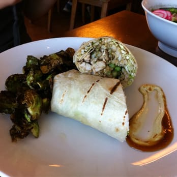 Star Noodle - Ssam special: ahi and asparagus wrap with brown rice and brussel sprout chips - Asian Fusion Near Me - Lahaina, Hawaii Star Noodle - Ssam special: ahi and asparagus wrap with brown rice and brussel sprout chips - Asian Fusion Near Me - Lahaina, Hawaii