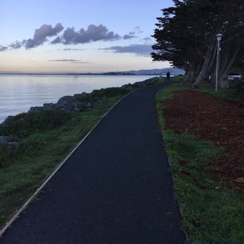 Safe Harbor Emeryville - Trail along the water - Marinas Near Me - Emeryville, California Safe Harbor Emeryville - Trail along the water - Marinas Near Me - Emeryville, California