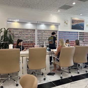 Happiness Nails & Spa - Huge polish selection - Nail Salons Near Me - Huntington Beach, California