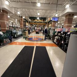DICK'S Sporting Goods - Entrance