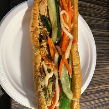 Banhwich Cafe - Spicy Thai Chicken - Sandwiches Near Me - Lincoln, Nebraska