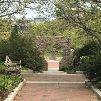 Enid A Haupt Garden - Art in the Garden - Botanical Gardens Near Me - Washington, DC, District of Columbia