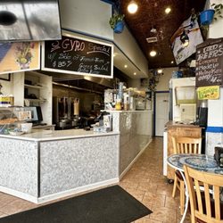 Yummy Gyro - Interior