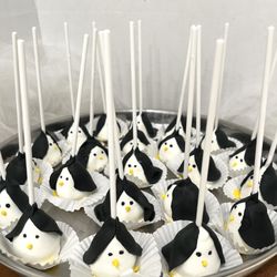 Carmen's Cakes & Pastries - Cake pops