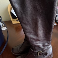 Shoe Magic by Carlos - He also took care of the the upper leather, I didn't expect even though I only took the boots for the soles.