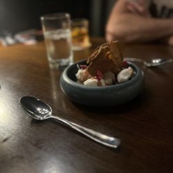 Barons on 1st - Caramel apple dessert