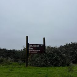 San Joaquin Wildlife Refuge Nature Trail - Entrance