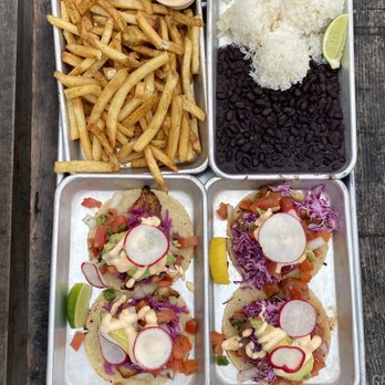 Hook Fish - Poke tacos, salmon tacos, fries, beans & rice - Seafood Near Me - San Francisco, California Hook Fish - Poke tacos, salmon tacos, fries, beans & rice - Seafood Near Me - San Francisco, California