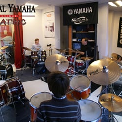 Ecole de Publicité et d'Arts Graphiques Pivaut - SALLE DE BATTERIE / PERCUSSIONS