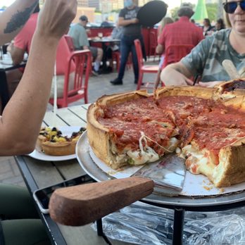 Giordano's - Pizza - Pizza Near Me - Rosemont, Illinois
