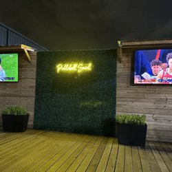 Pickleball Social - Watched final four and Astros game outside