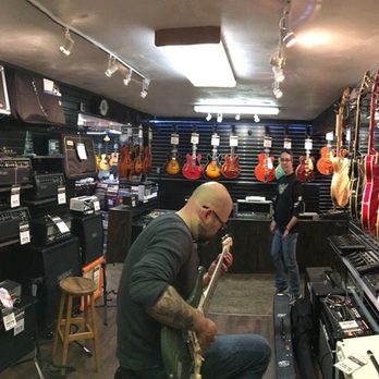 N Stuff Music - Guy jamming on a EVH5150 amp. Sounded good! - Musical Instruments & Teachers Near Me - Pittsburgh, Pennsylvania