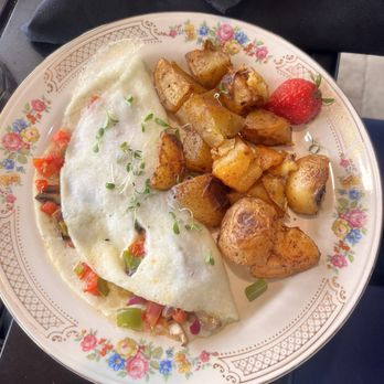 Georgetown Eats - Veggie Omelet with egg whites - Diners Near Me - Volant, Pennsylvania